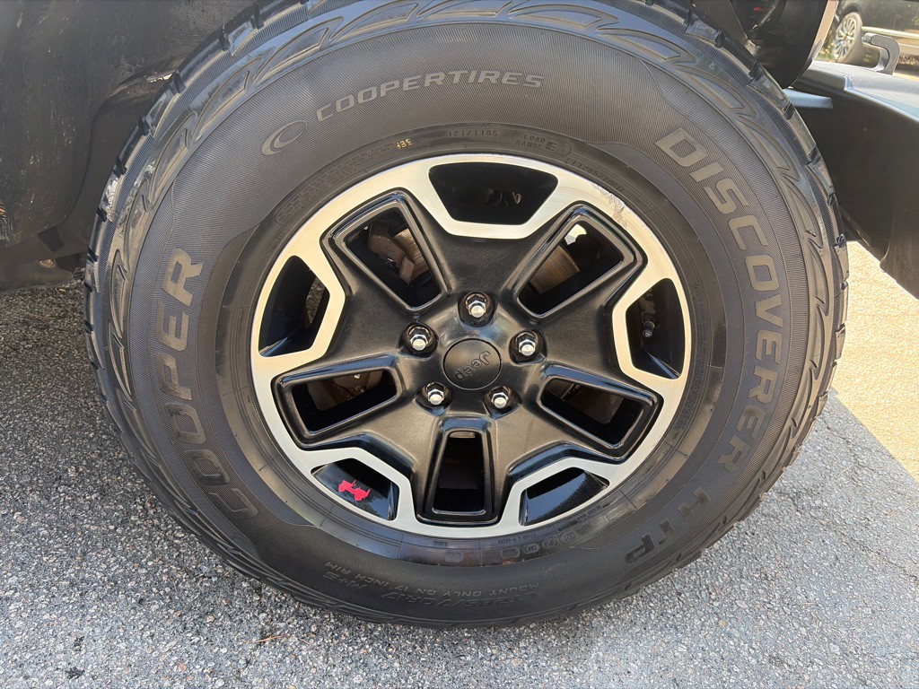 2018 Jeep Wrangler Unlimited Image 32