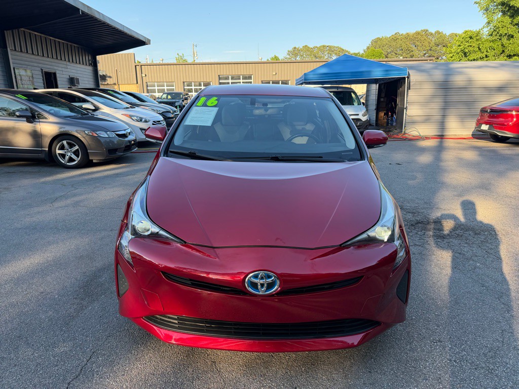 2016 Toyota Prius Image 2