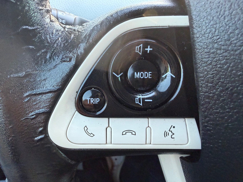 2016 Toyota Prius Image 25