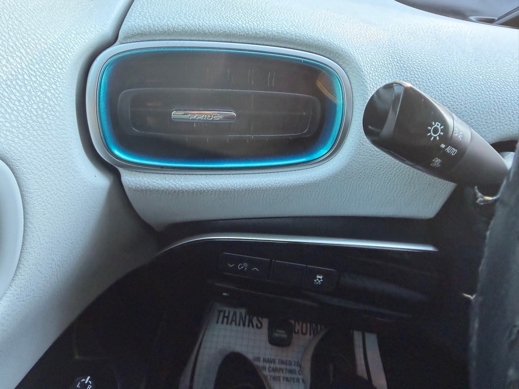 2016 Toyota Prius Image 26