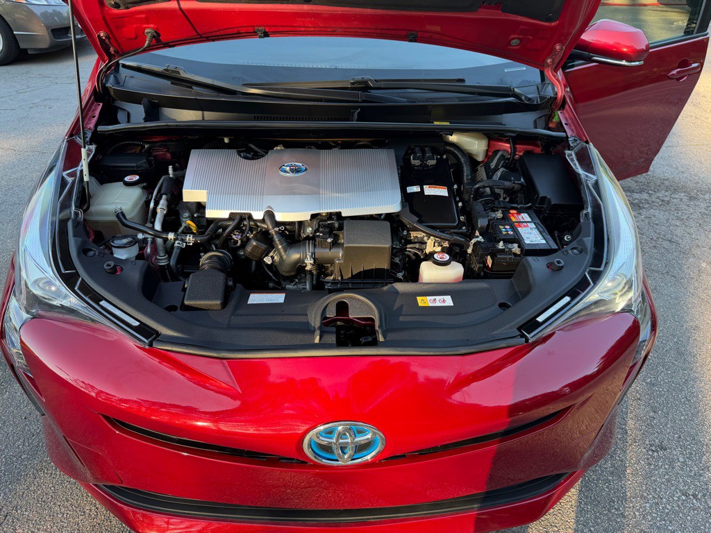 2016 Toyota Prius Image 40