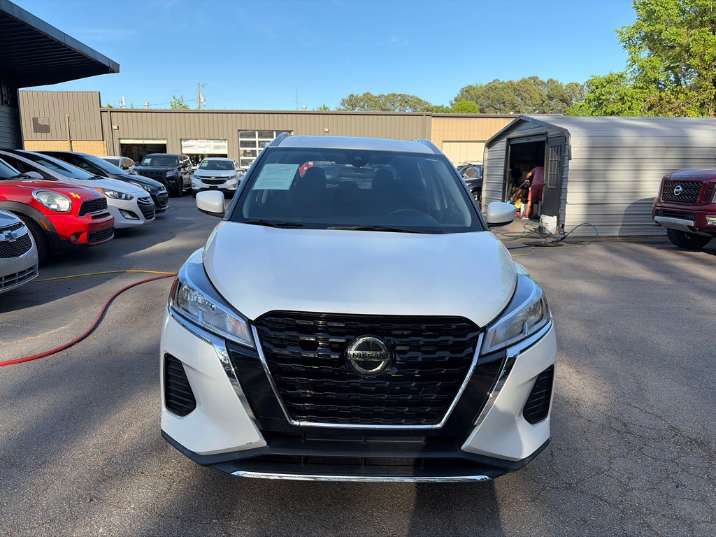 2021 Nissan Kicks Image 2
