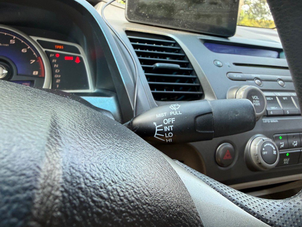 2011 Honda Civic Image 24