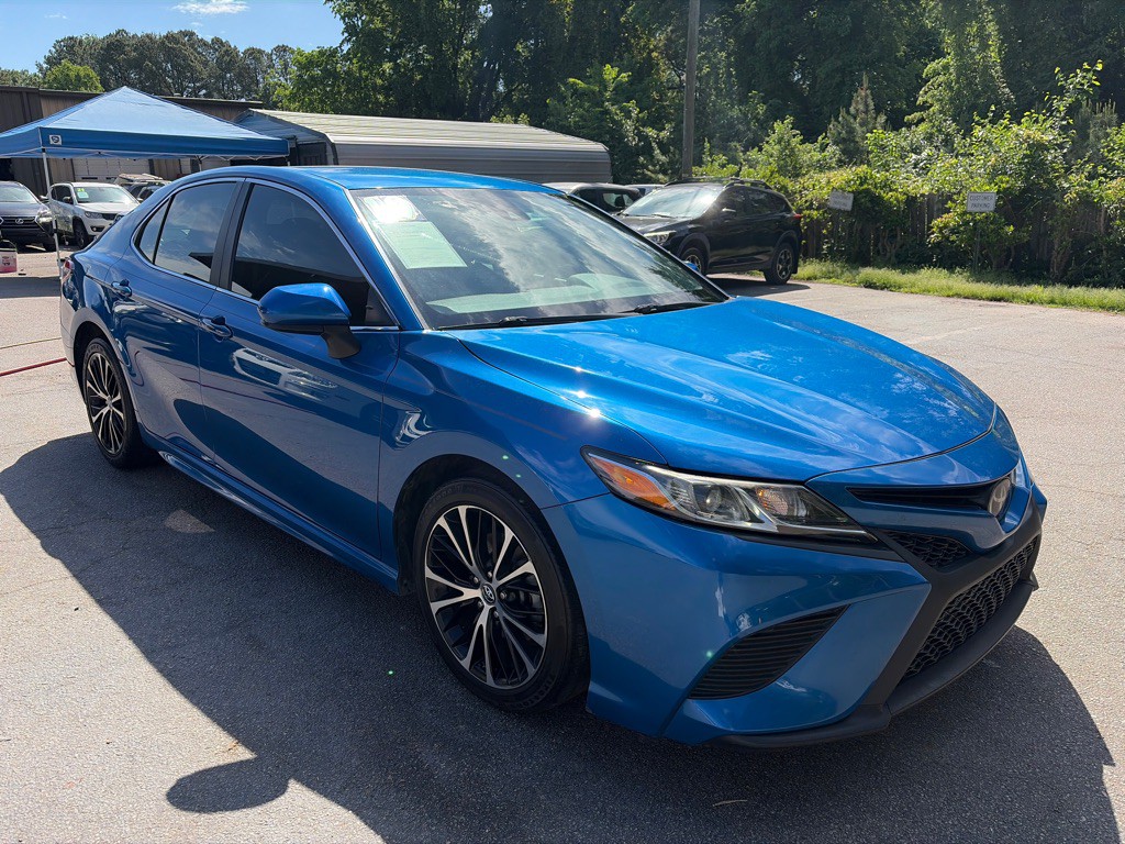 2019 Toyota Camry Image 3