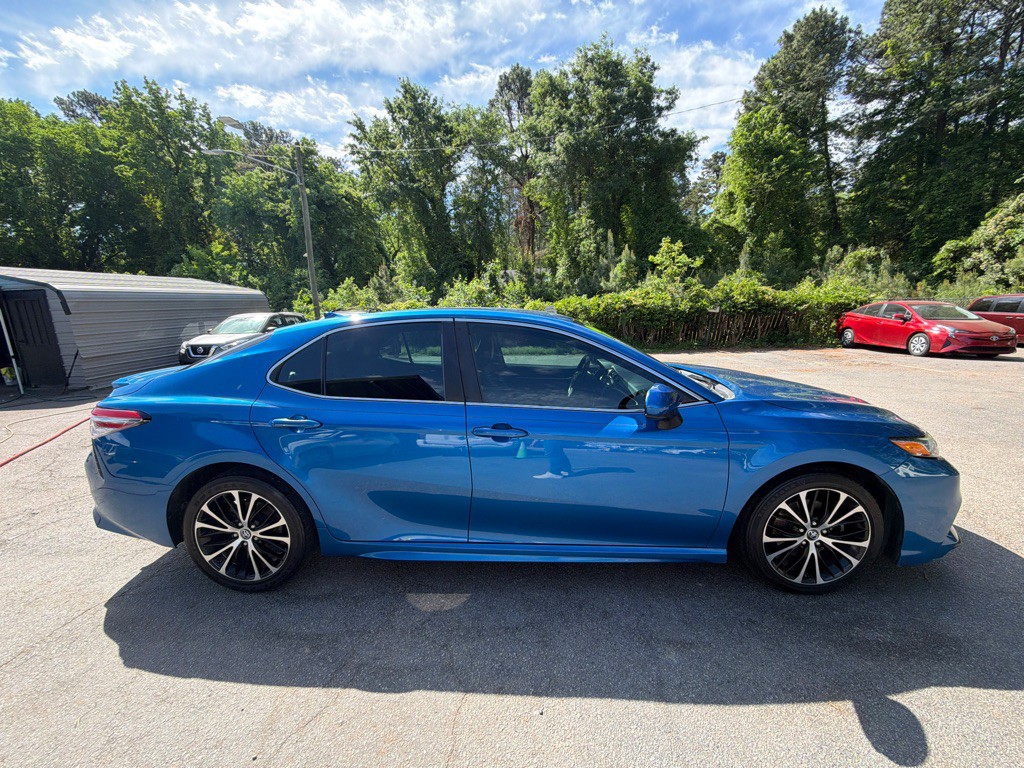 2019 Toyota Camry Image 8