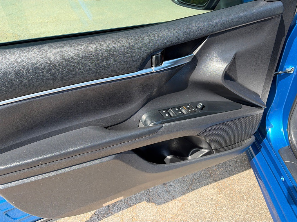 2019 Toyota Camry Image 11