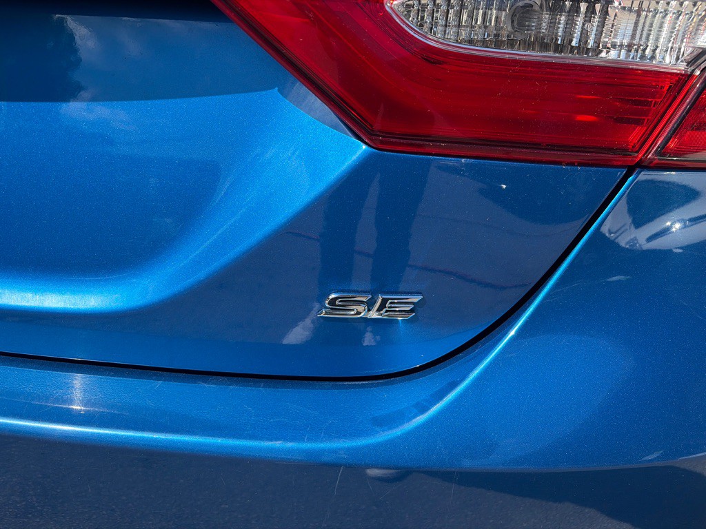 2019 Toyota Camry Image 25
