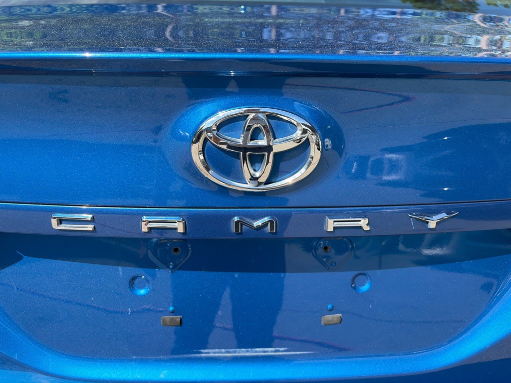 2019 Toyota Camry Image 26