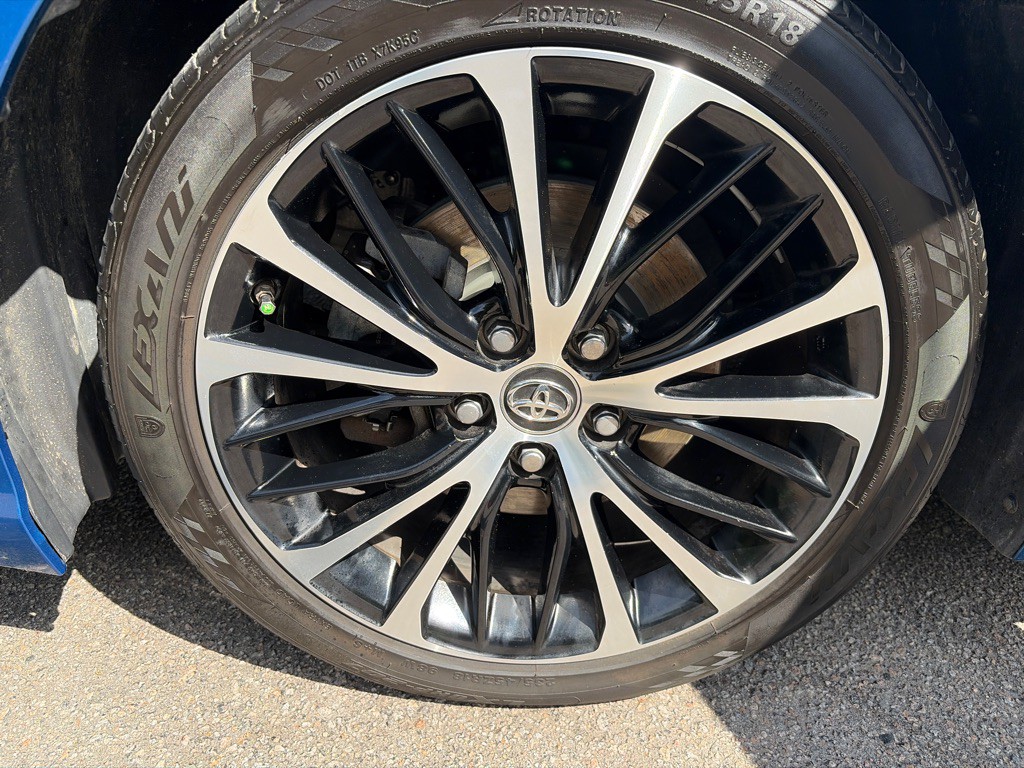2019 Toyota Camry Image 29