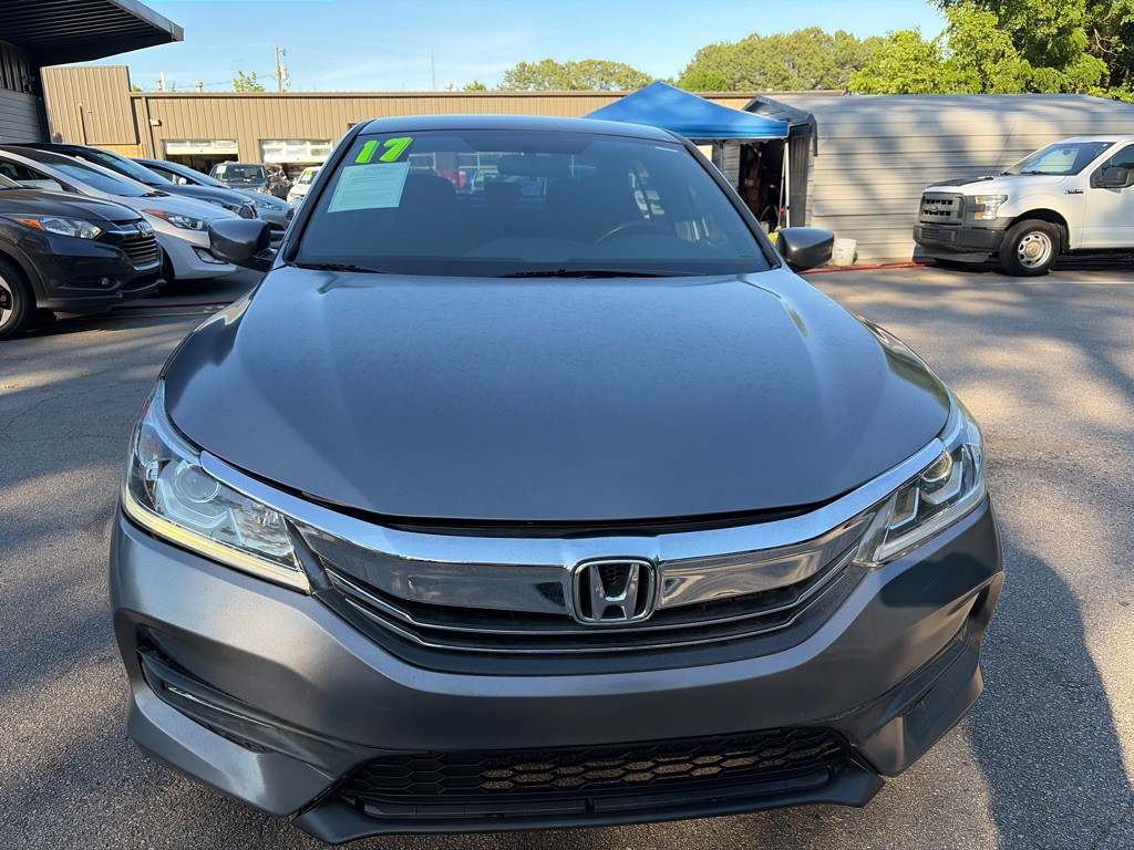 2017 Honda Accord Image 2