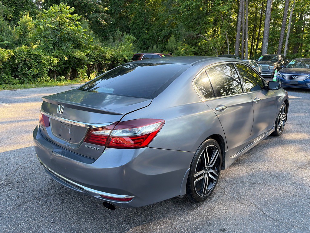 2017 Honda Accord Image 4
