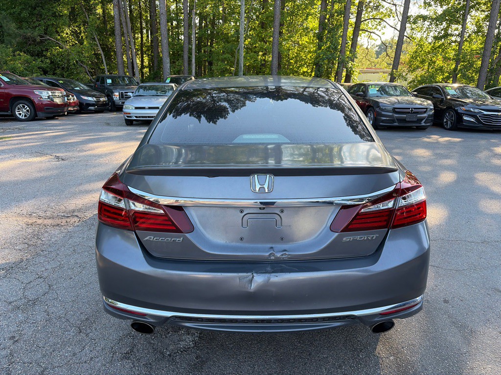 2017 Honda Accord Image 5