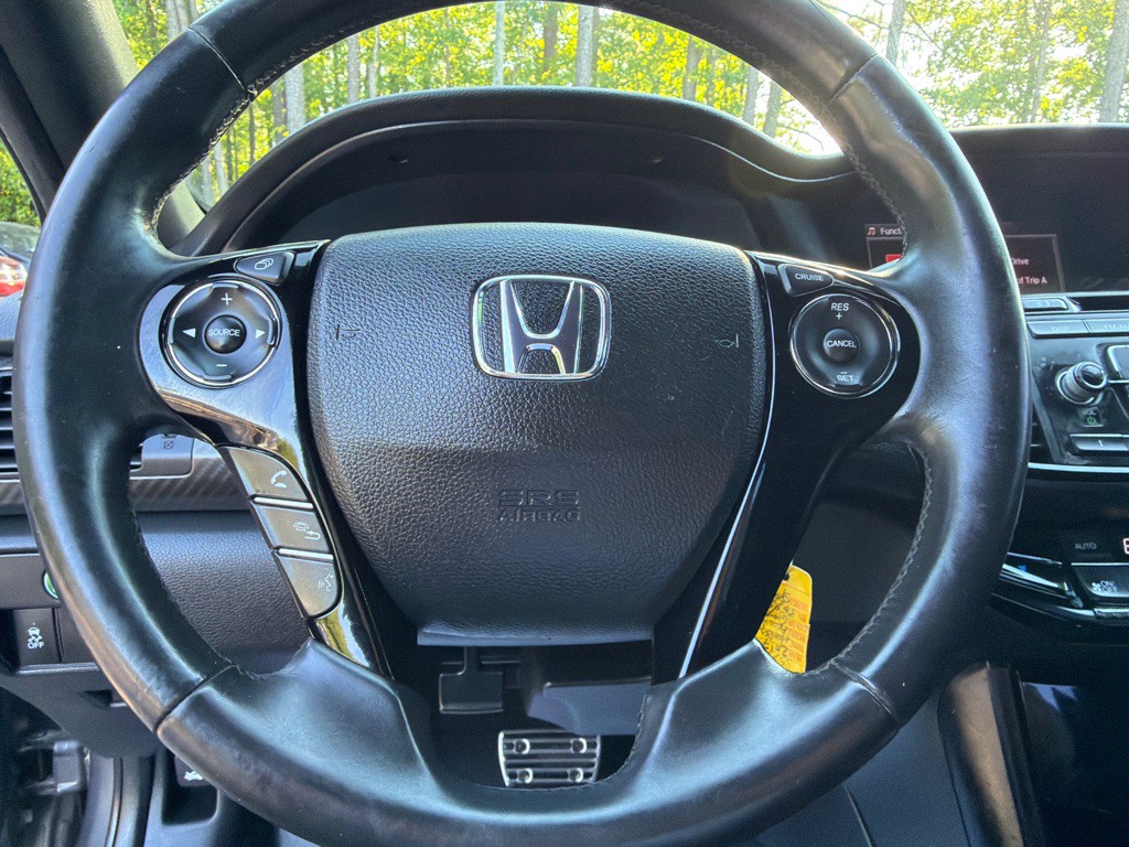 2017 Honda Accord Image 11