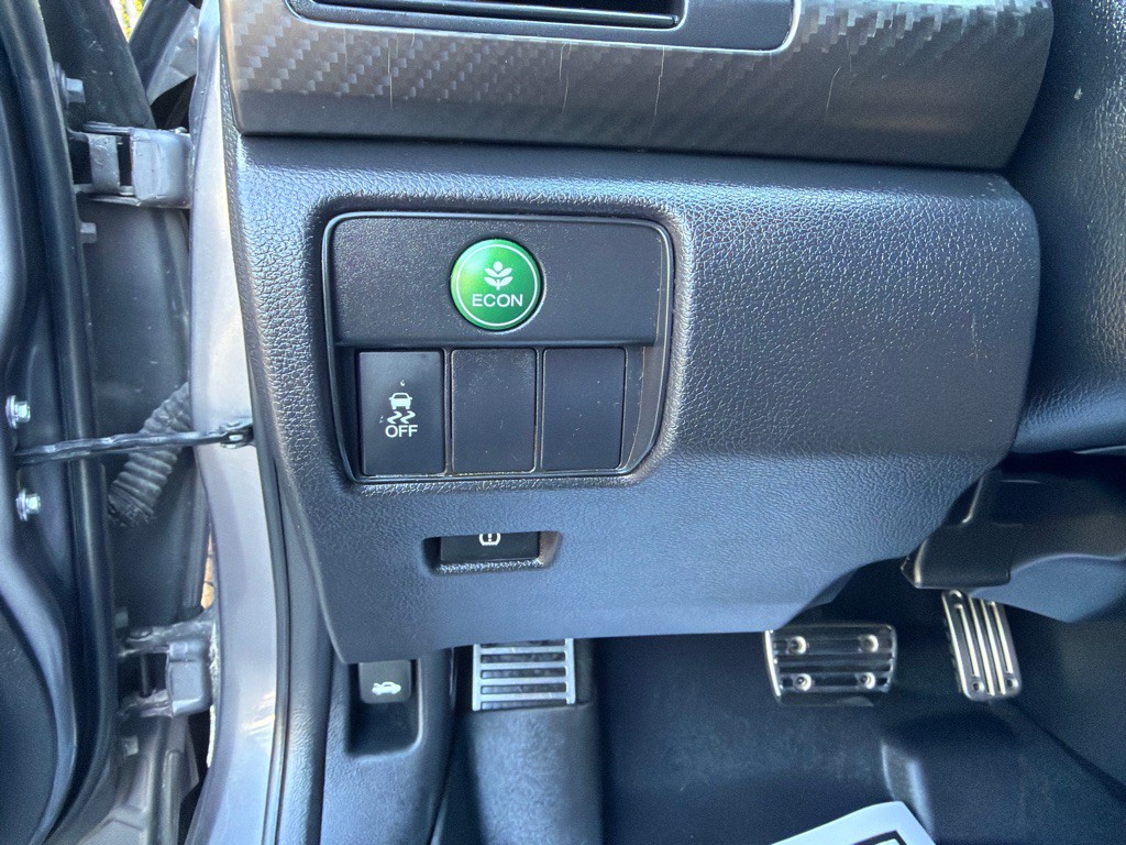 2017 Honda Accord Image 17