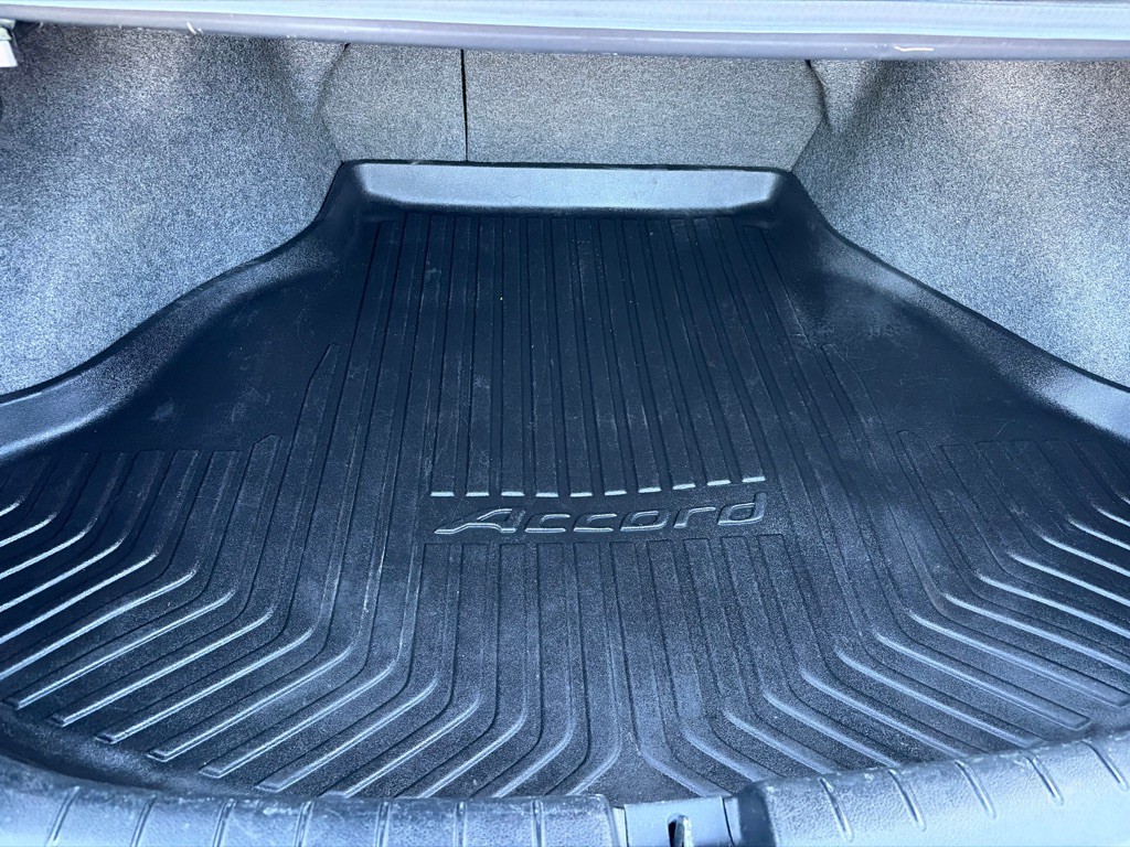2017 Honda Accord Image 21