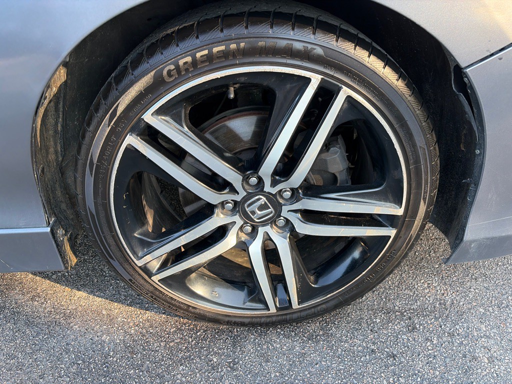 2017 Honda Accord Image 24