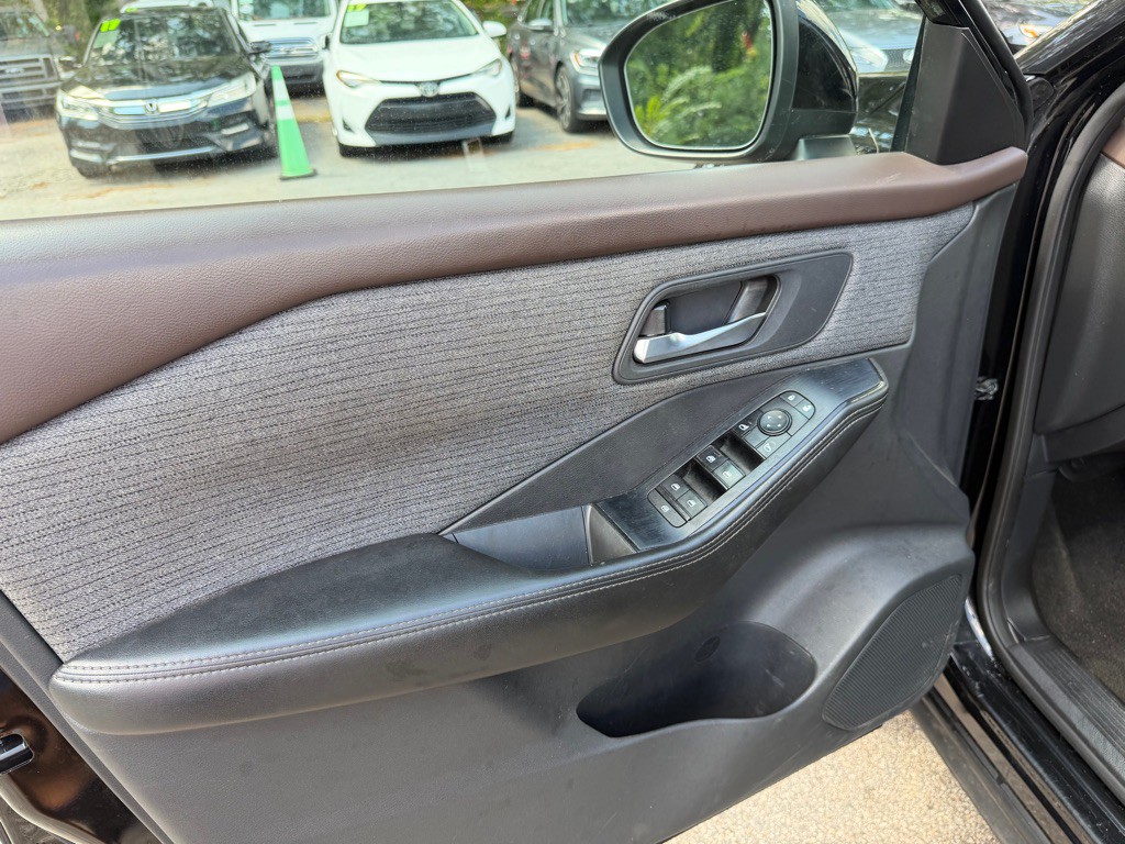 2021 Nissan Rogue Image 14