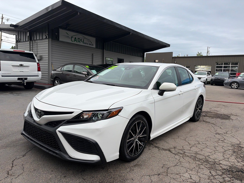 2022 Toyota Camry Image 1