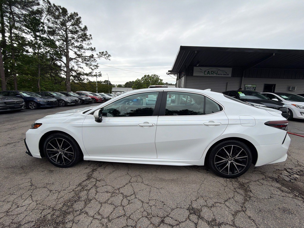 2022 Toyota Camry Image 7