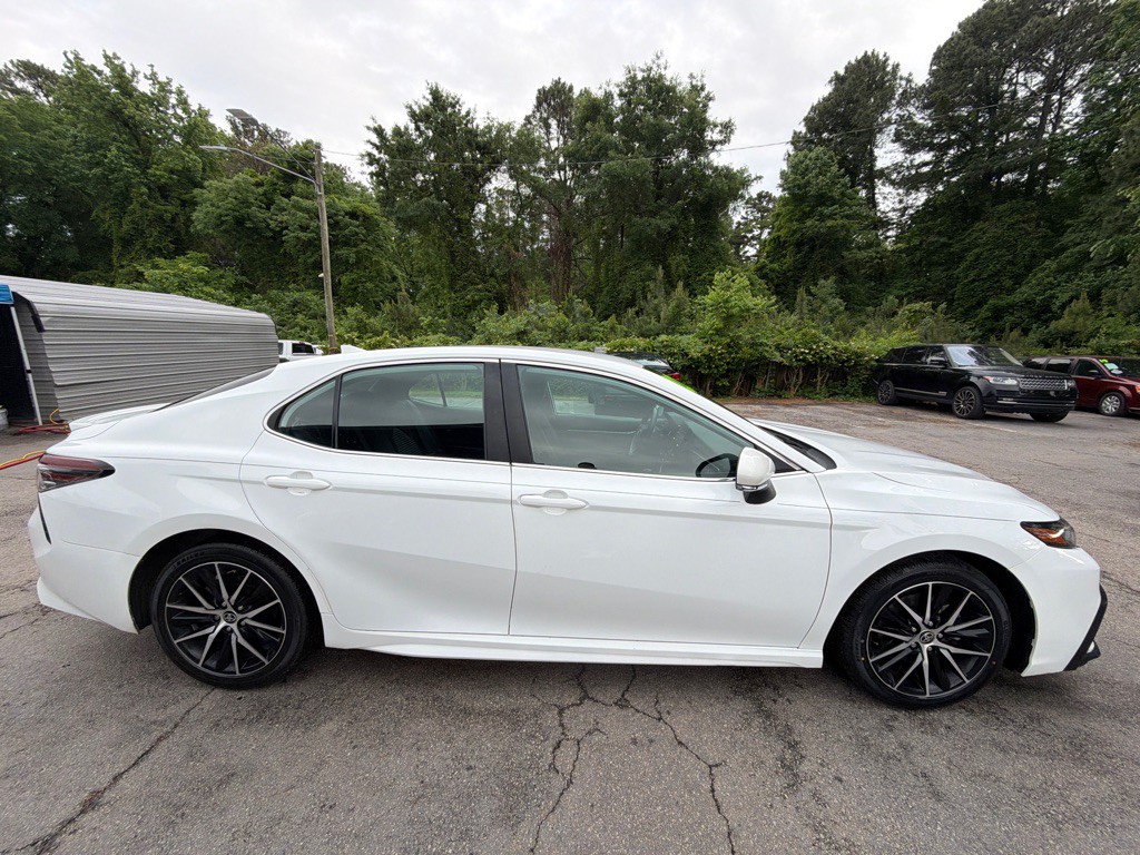 2022 Toyota Camry Image 8