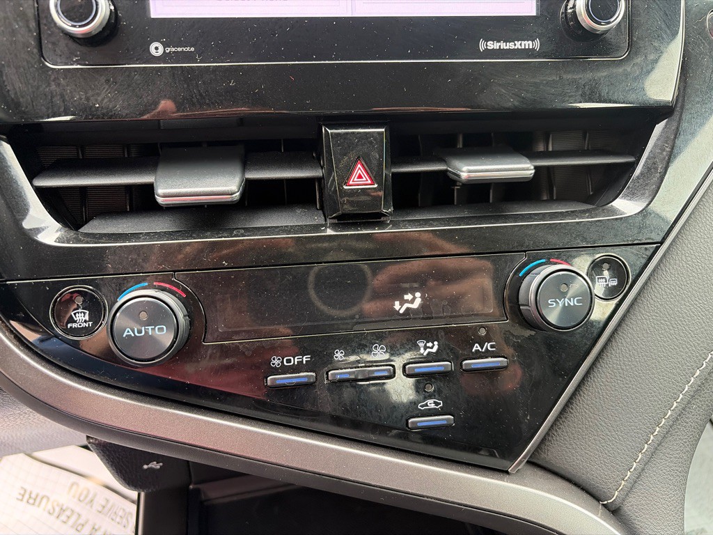 2022 Toyota Camry Image 18