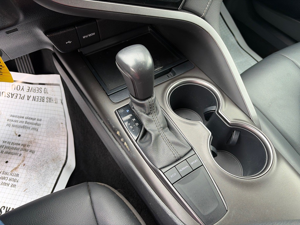 2022 Toyota Camry Image 20