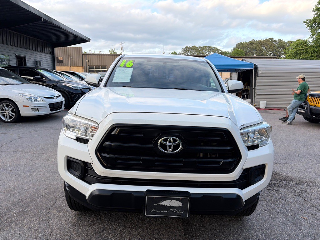 2016 Toyota Tacoma Image 2
