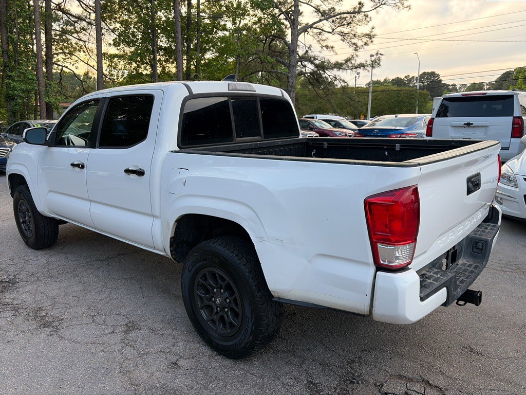 2016 Toyota Tacoma Image 4