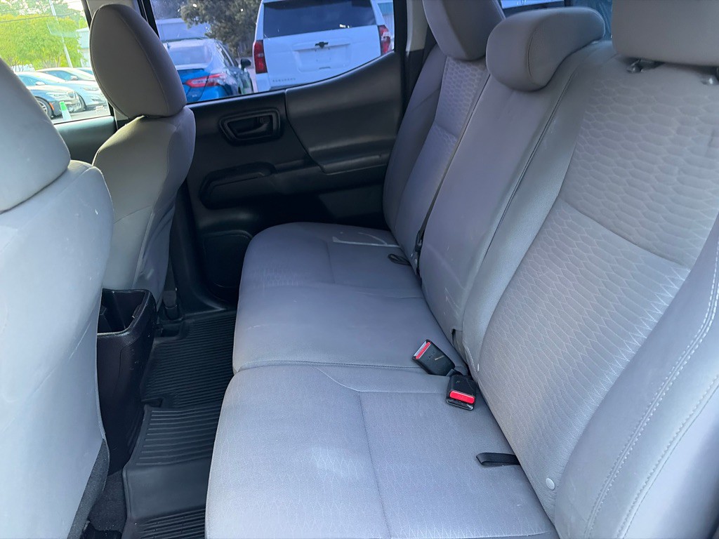 2016 Toyota Tacoma Image 6