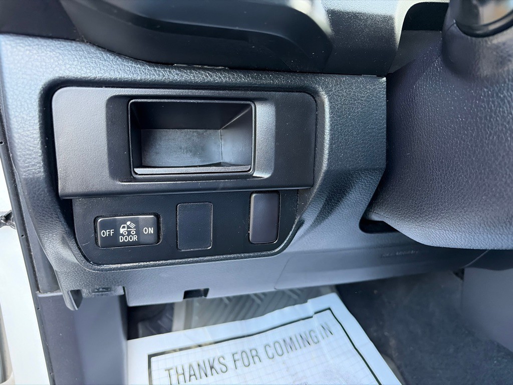 2016 Toyota Tacoma Image 10