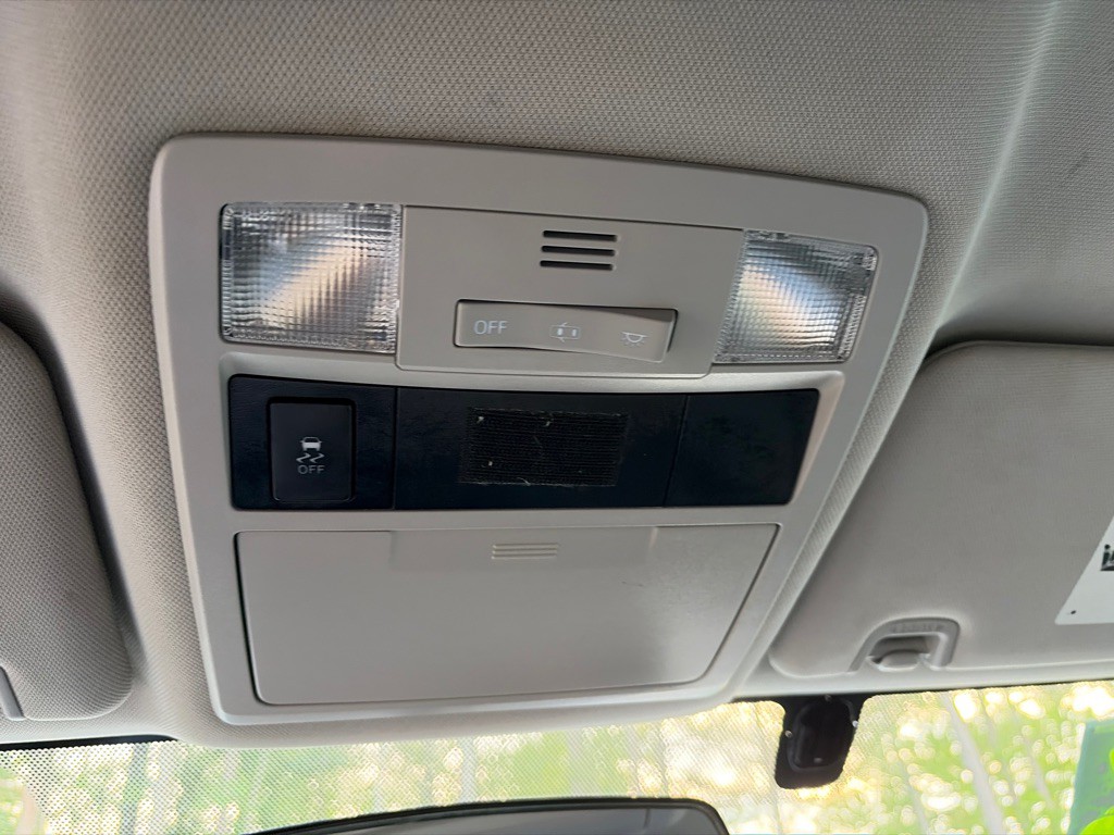 2016 Toyota Tacoma Image 17