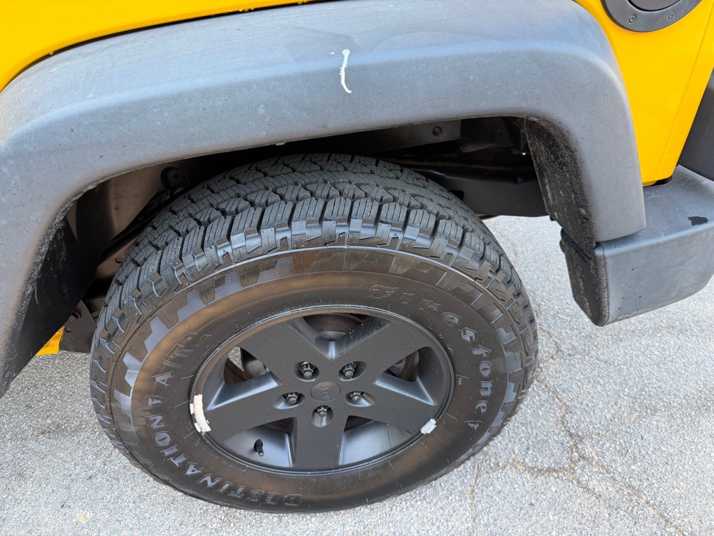 2015 Jeep Wrangler Image 25