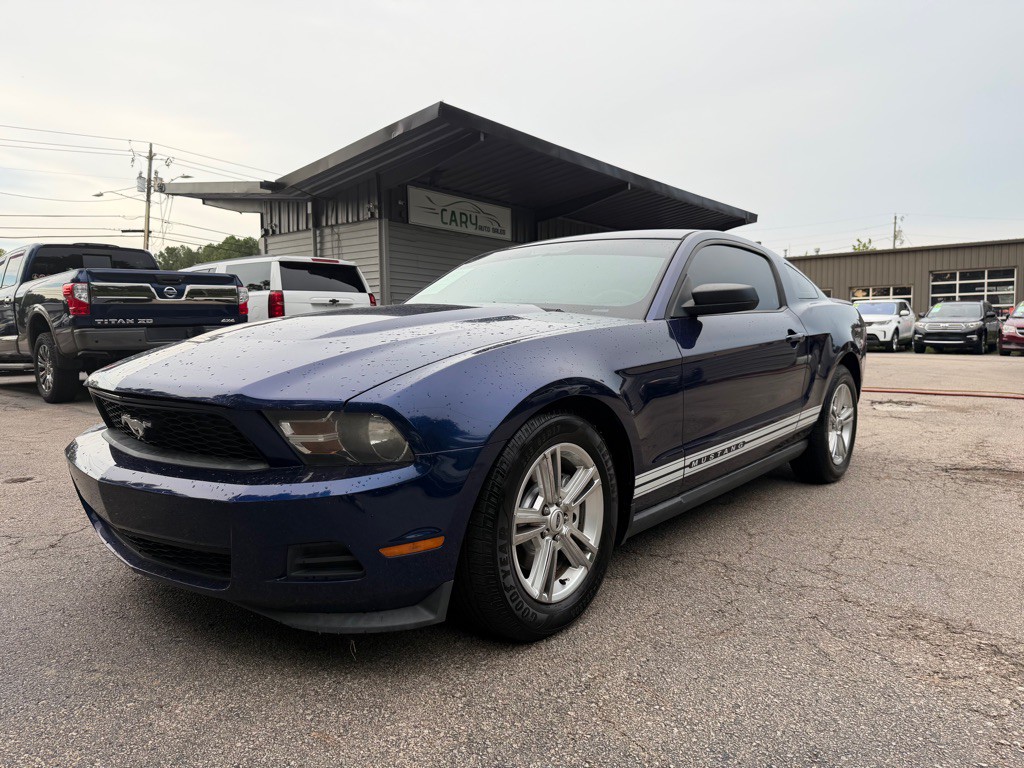 2012 Ford Mustang Image 2