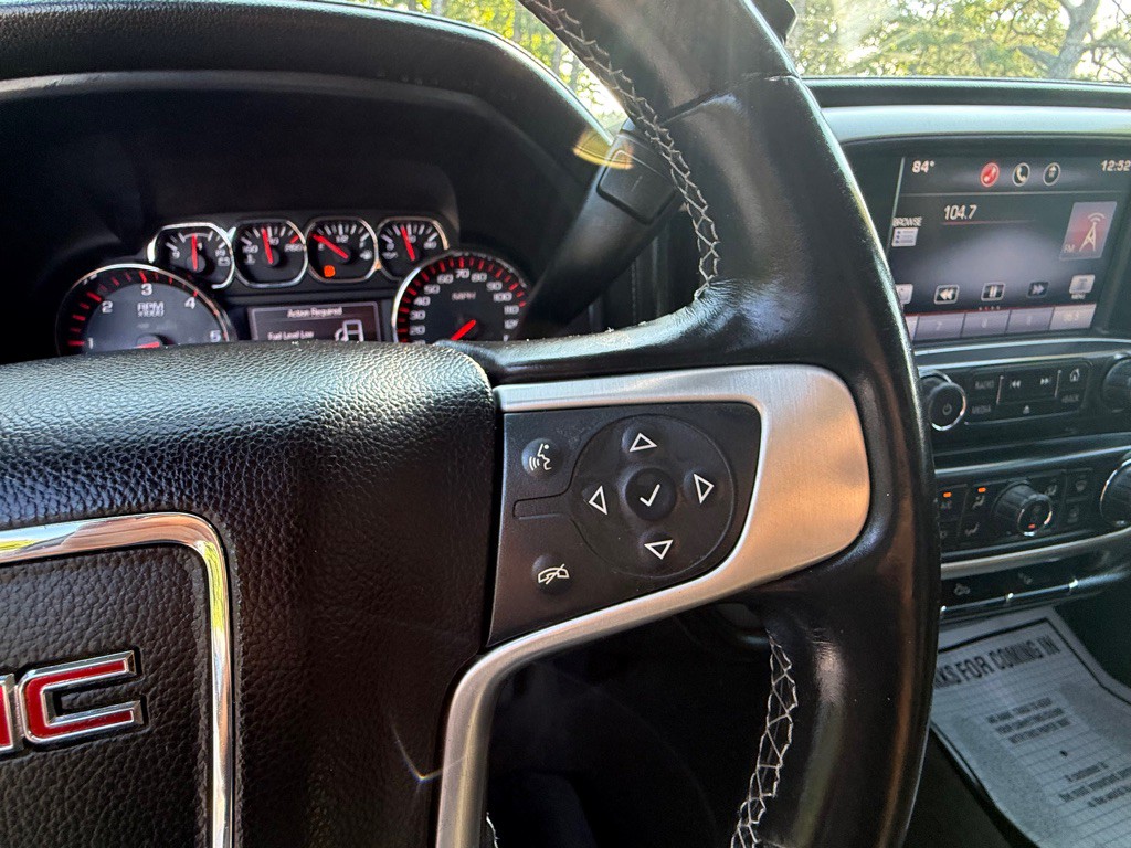 2015 GMC Sierra Image 22