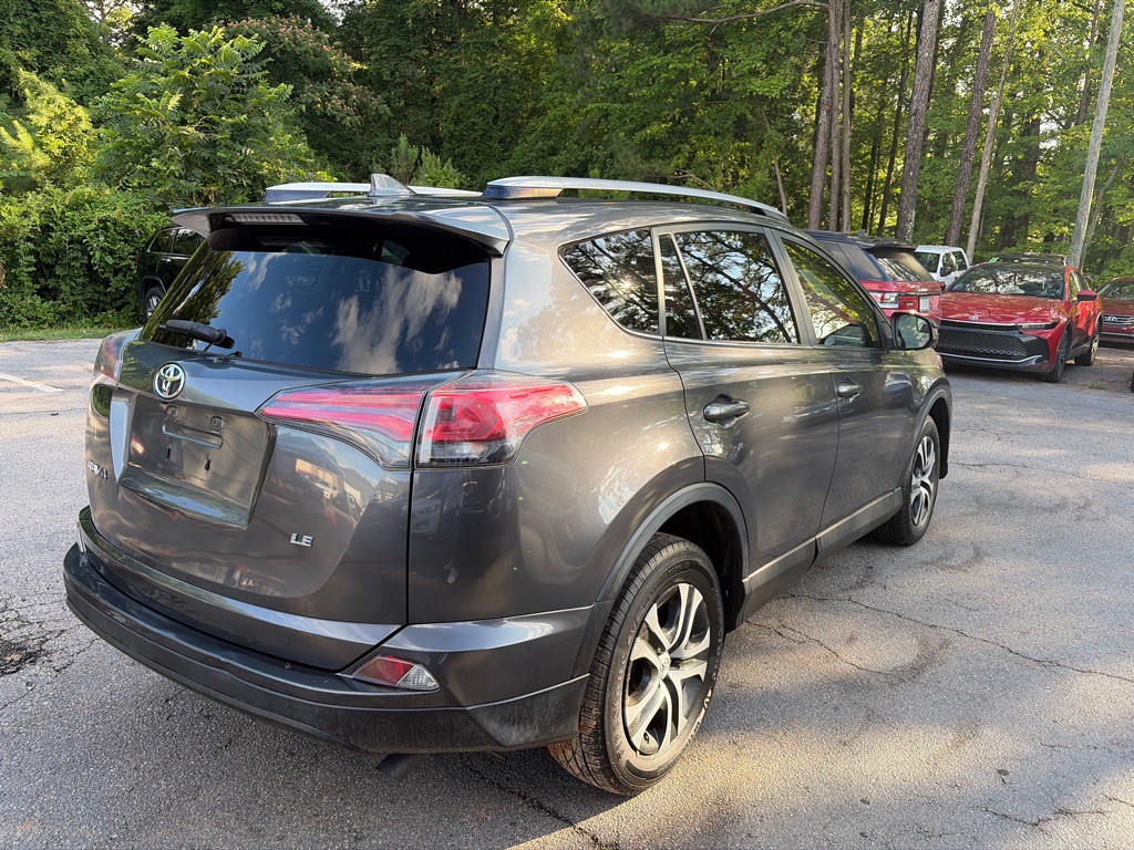 2017 Toyota Rav4 Image 4