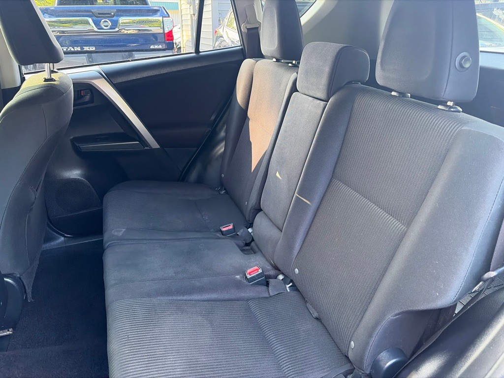 2017 Toyota Rav4 Image 9