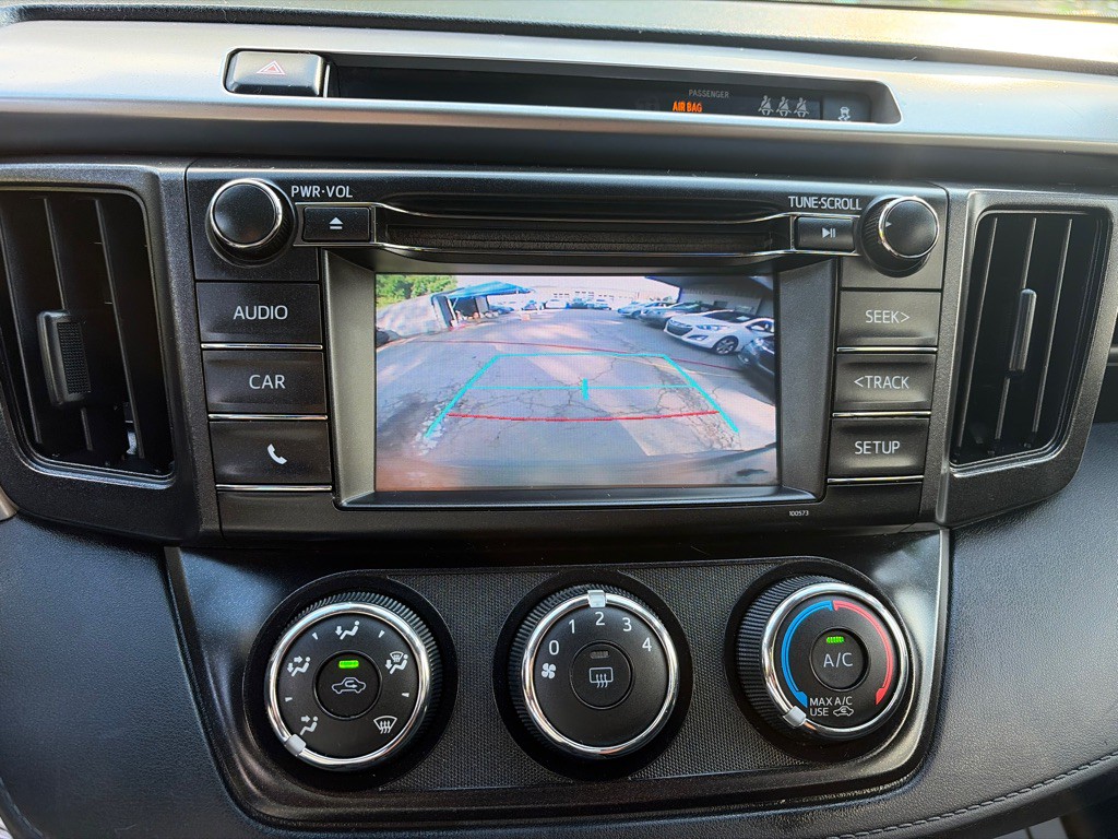 2017 Toyota Rav4 Image 16