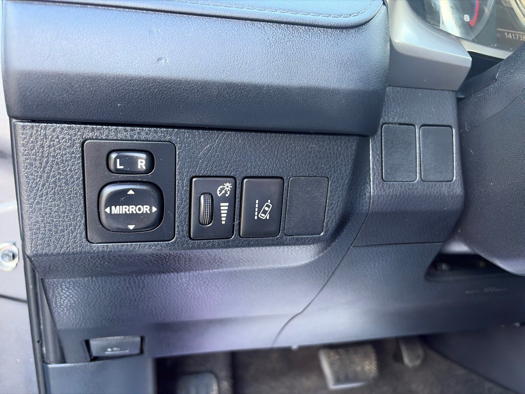 2017 Toyota Rav4 Image 19