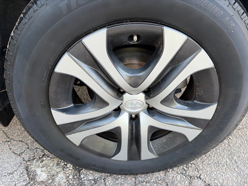 2017 Toyota Rav4 Image 26