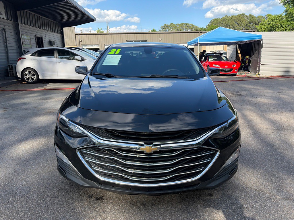 2021 Chevrolet Malibu Image 2