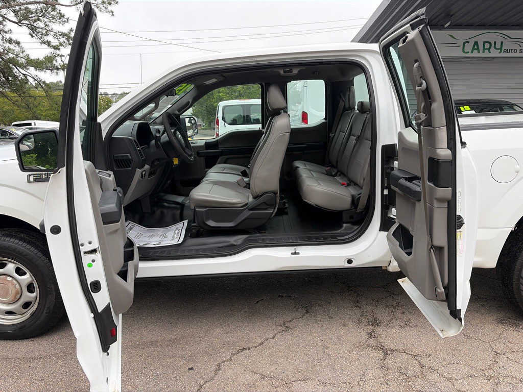 2015 Ford F-150 Image 11