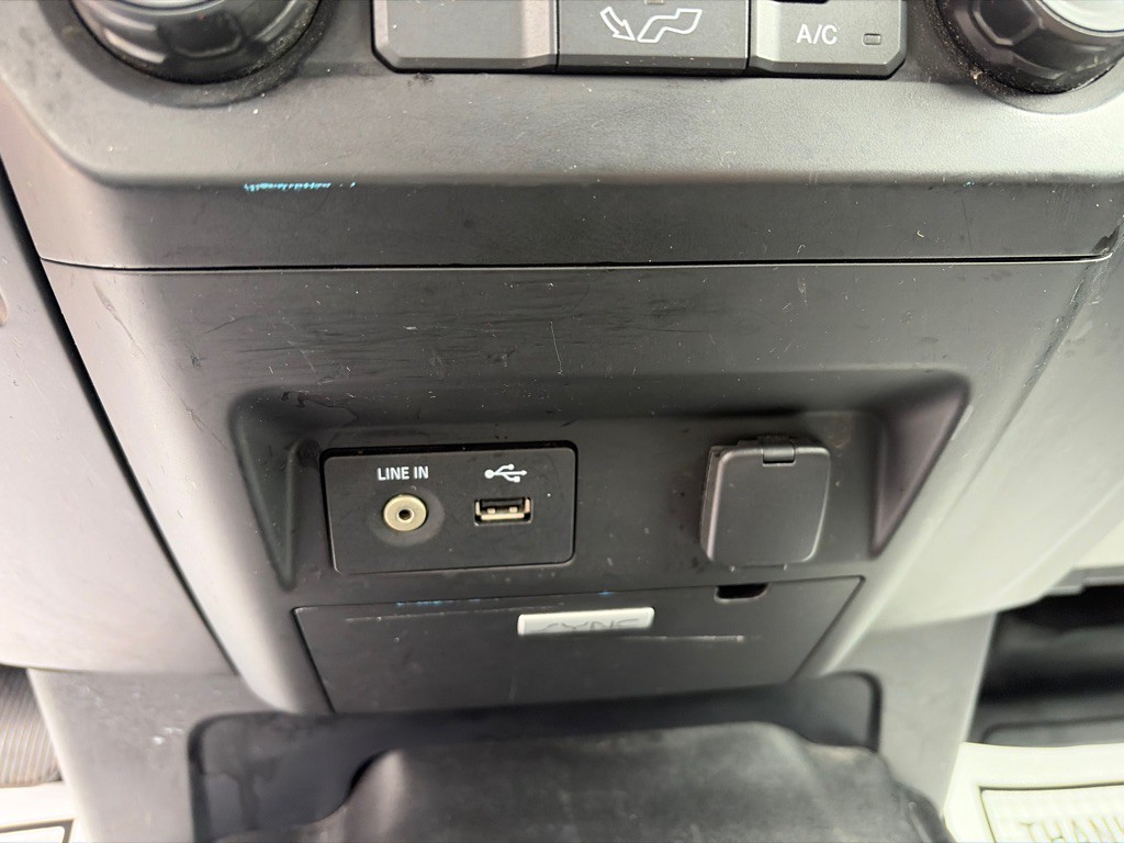 2015 Ford F-150 Image 20