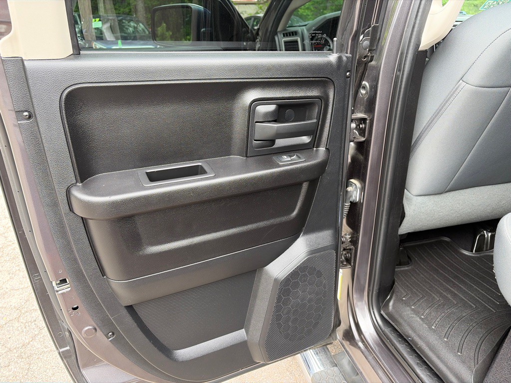 2015 RAM 1500 Image 13