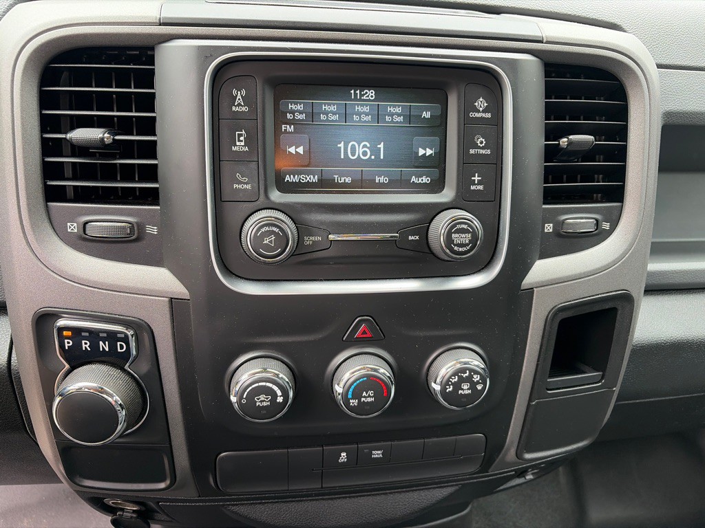 2015 RAM 1500 Image 17
