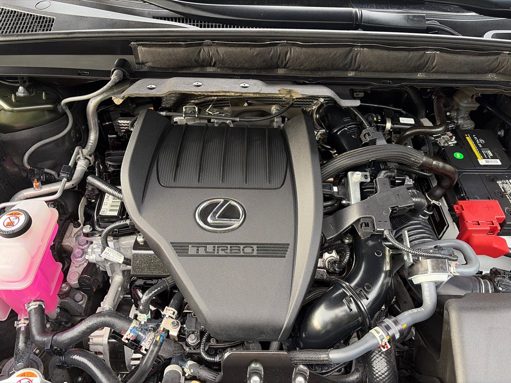 2023 Lexus RX Image 32