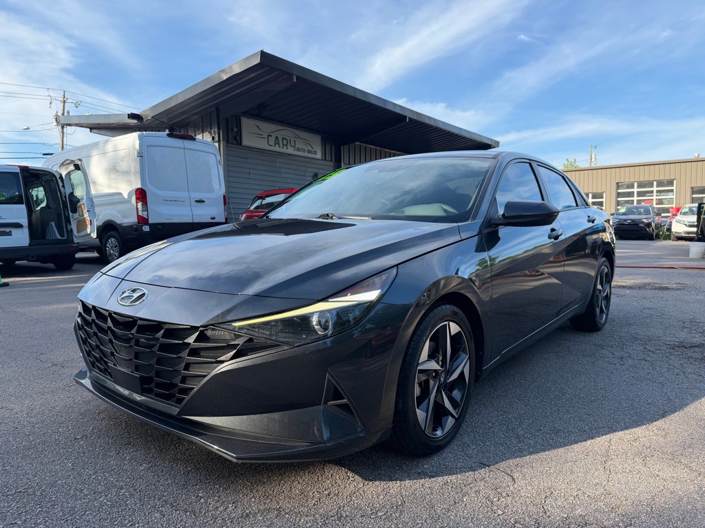 2023 Hyundai Elantra Image 1