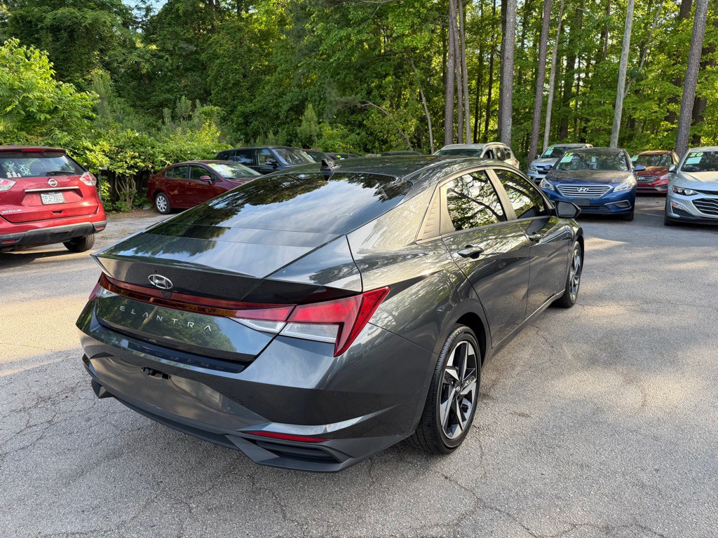 2023 Hyundai Elantra Image 6