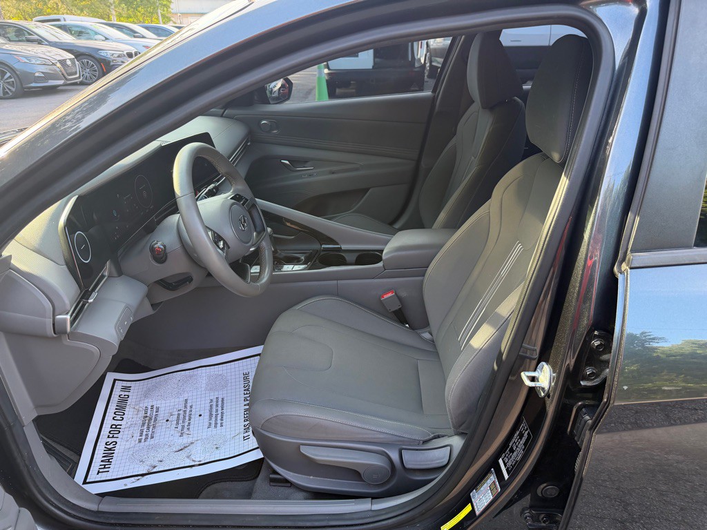 2023 Hyundai Elantra Image 14