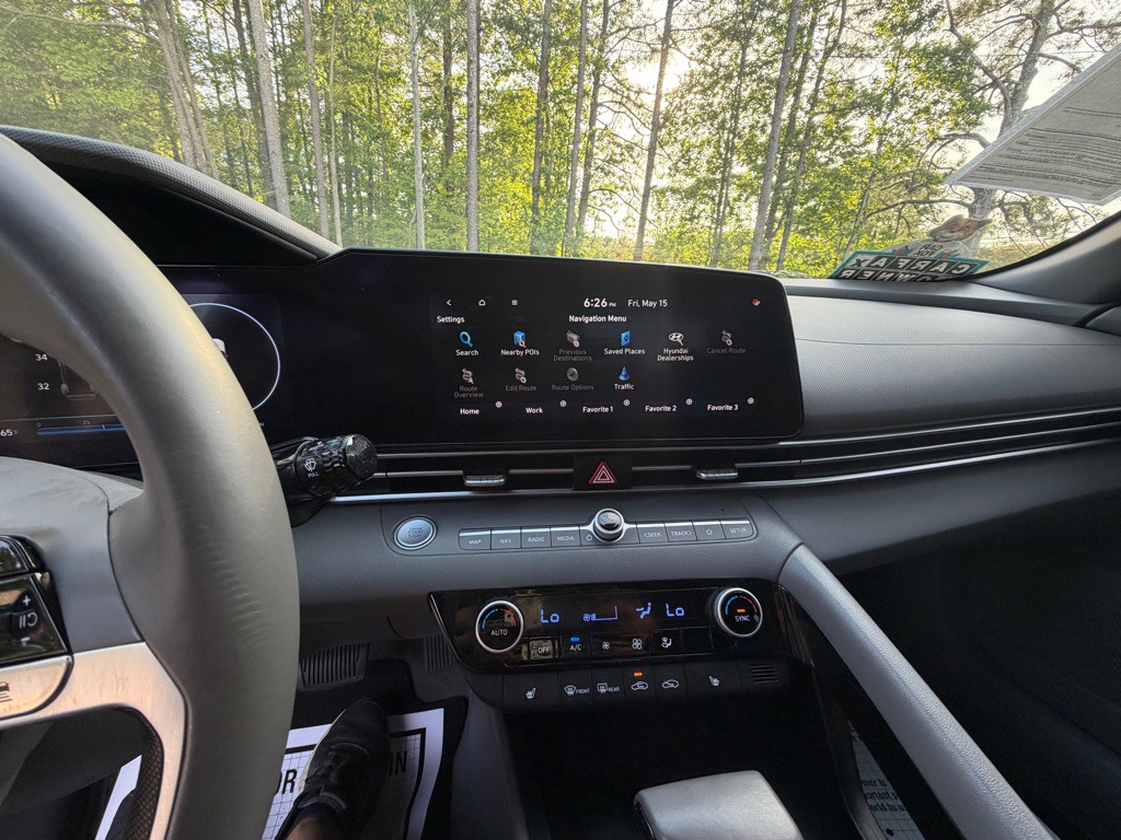 2023 Hyundai Elantra Image 16