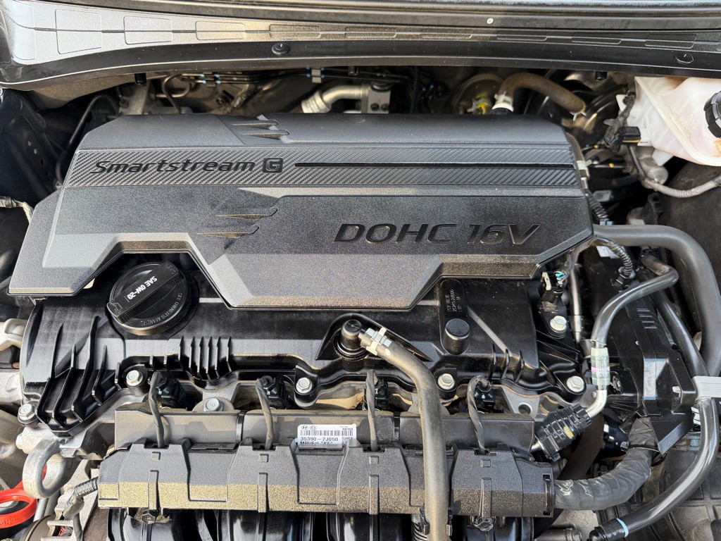 2023 Hyundai Elantra Image 38